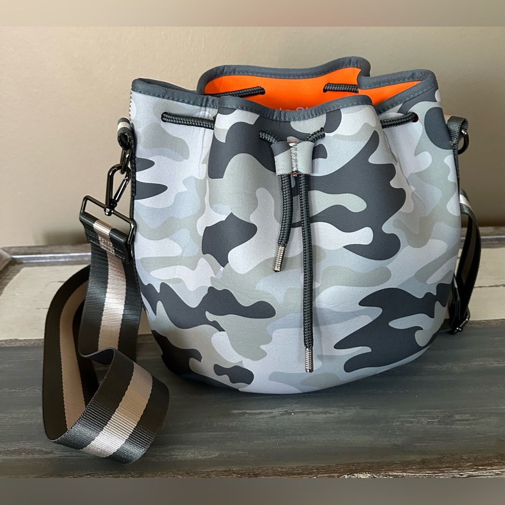 Haute Shore - Zoe Safari Bucket Bag - Picture 2 of 5